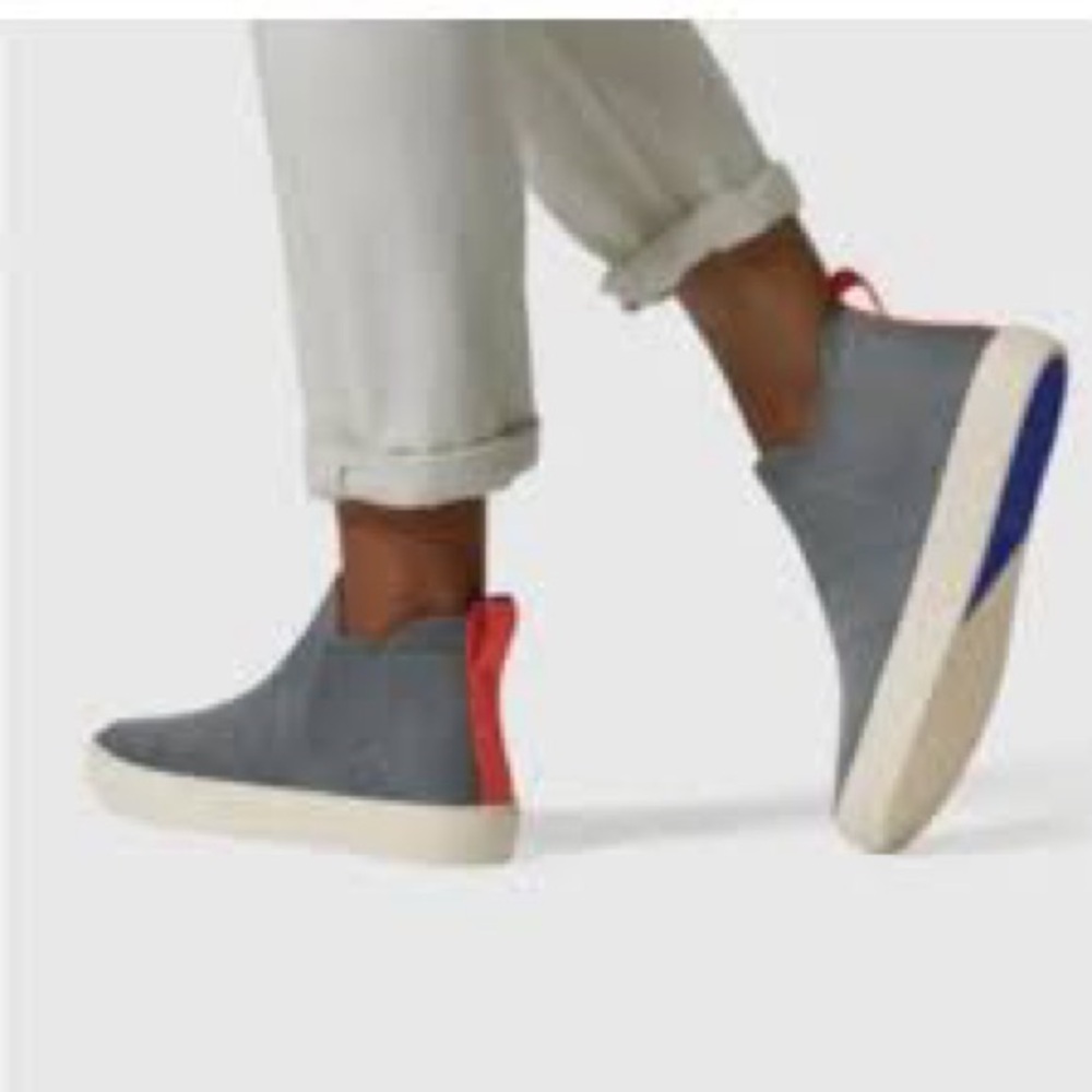 Rothy’s The Chelsea Boots in Fog Melange or Mountain Gray